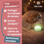 Enfant endormi près d’un ZenSpire + allumé en vert : partager un moment de lecture, activer ZenSpire, suivre le rythme
